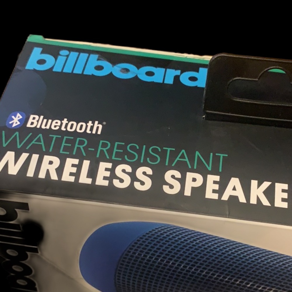 Water-Resistant Wireless Speaker - Picture 4 of 5